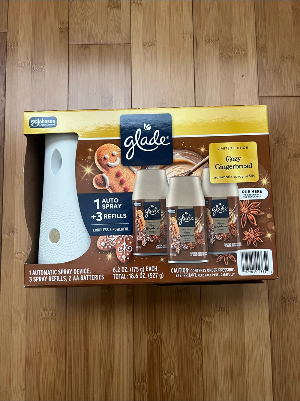 NIB Glade Automatic Spray Air Freshener, Cozy Gingerbread, 1 Device + 3 Refills